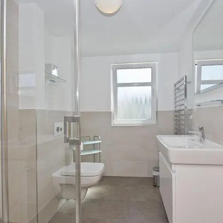 mit Meerblick und Balkon, gratis Nutzung vom AHOI Erlebnisbad und Sauna in Sellin - Meeresblick FeWo 16 Apartment Goehren (Ruegen)