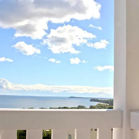 mit Meerblick und Balkon, gratis Nutzung vom AHOI Erlebnisbad und Sauna in Sellin - Meeresblick FeWo 16 Apartment *