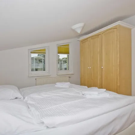 Apartment mit Meerblick und Balkon, gratis Nutzung vom AHOI Erlebnisbad und Sauna in Sellin - Meeresblick FeWo 16 *