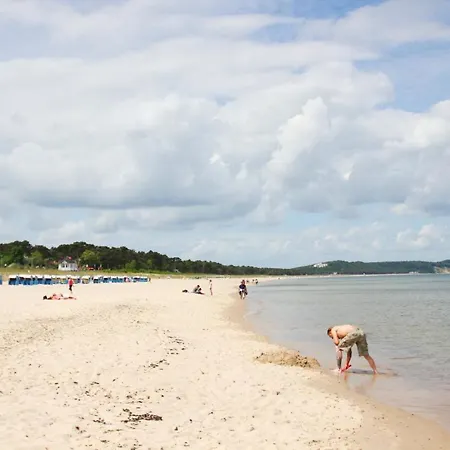 mit Meerblick und Balkon, gratis Nutzung vom AHOI Erlebnisbad und Sauna in Sellin - Meeresblick FeWo 16 * Goehren (Ruegen)