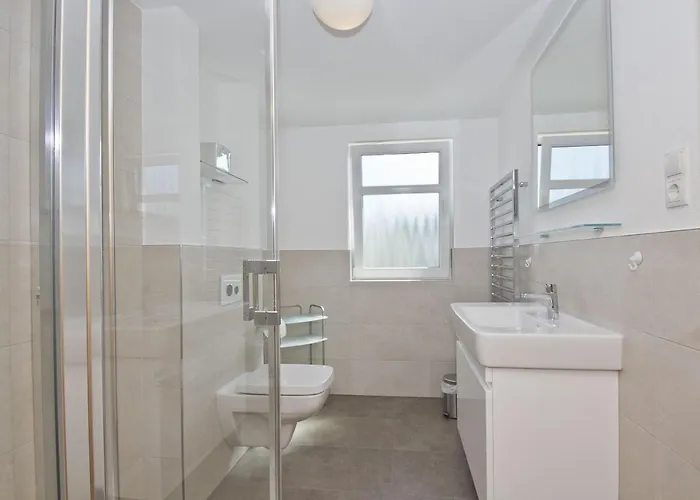 Meeresblick Fewo: Seaside Balcony With Ahoi Access Apartment Goehren (Ruegen)